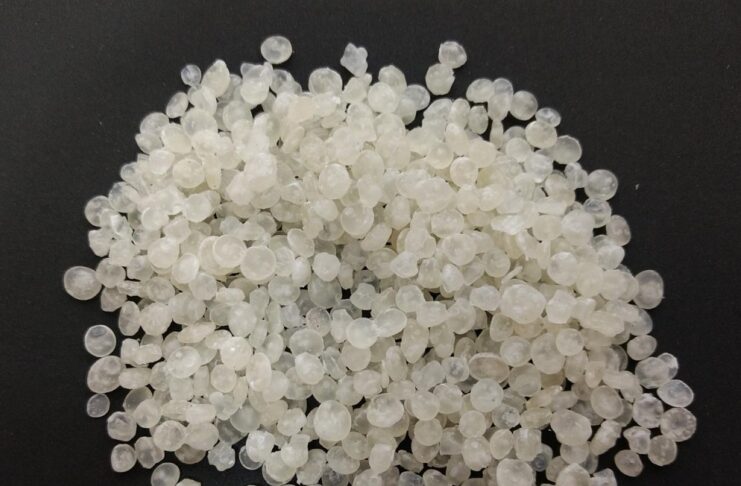 Bolsas biodegradables de almidón de mandioca: un desarrollo regional, sustentable y con potencial para sustituir importaciones Pellets biodegradables de almidón de mandioca Fotos: gentileza investigadora. Foto: Conicet.