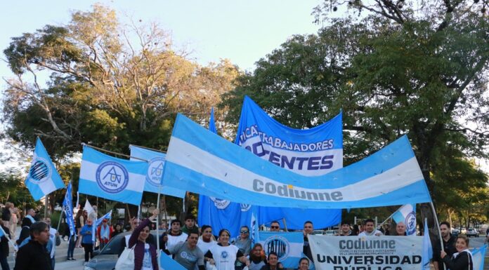 Con masiva concurrencia, comenzó la marcha federal universitaria en las ciudades de Corrientes y Resistencia