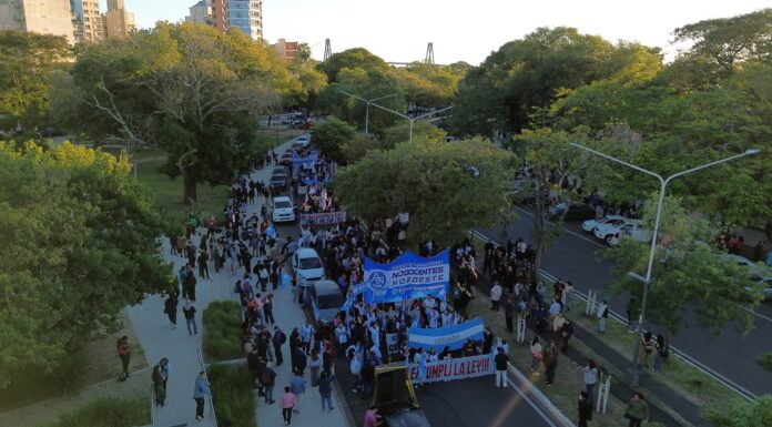 Con masiva concurrencia, se realiza la marcha federal universitaria en las ciudades de Corrientes y Resistencia