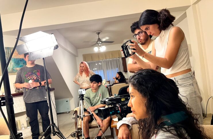 Se presenta el documental “Más allá del rosa”: voces, historias y lucha frente al cáncer de mama