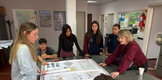 Pasantías de Investigación de Estudiantes de Escuelas Secundarias PIEES: Estudiantes de escuelas secundarias realizaron actividades presenciales en la FAU