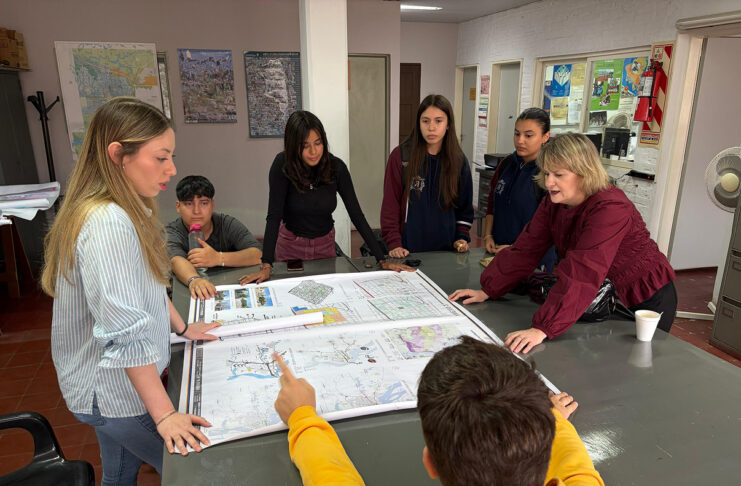 PIEES: Estudiantes de escuelas secundarias realizaron actividades presenciales en la FAU